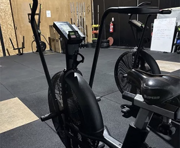 Studio cross 3